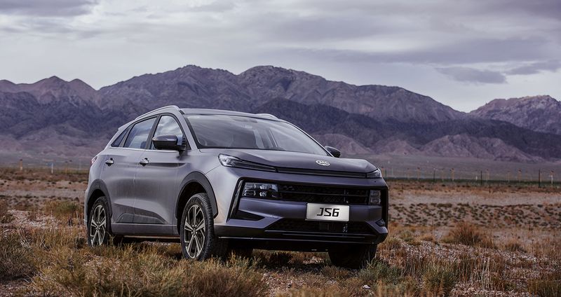 Пройди тест-драйв и получи выгоду до 270 000 рублей при приобретении JAC JS6